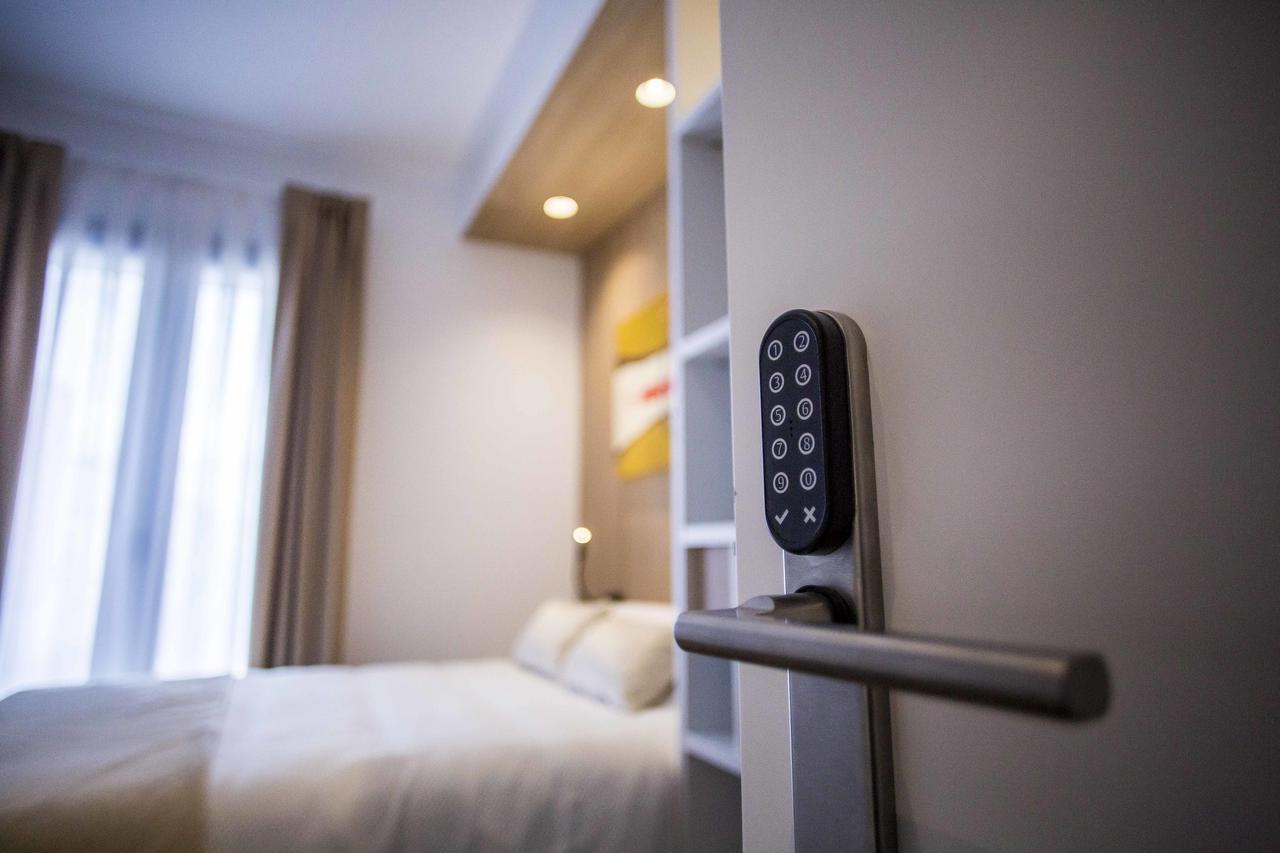 Hostal Sevilla Santa Justa - Adults Only Экстерьер фото