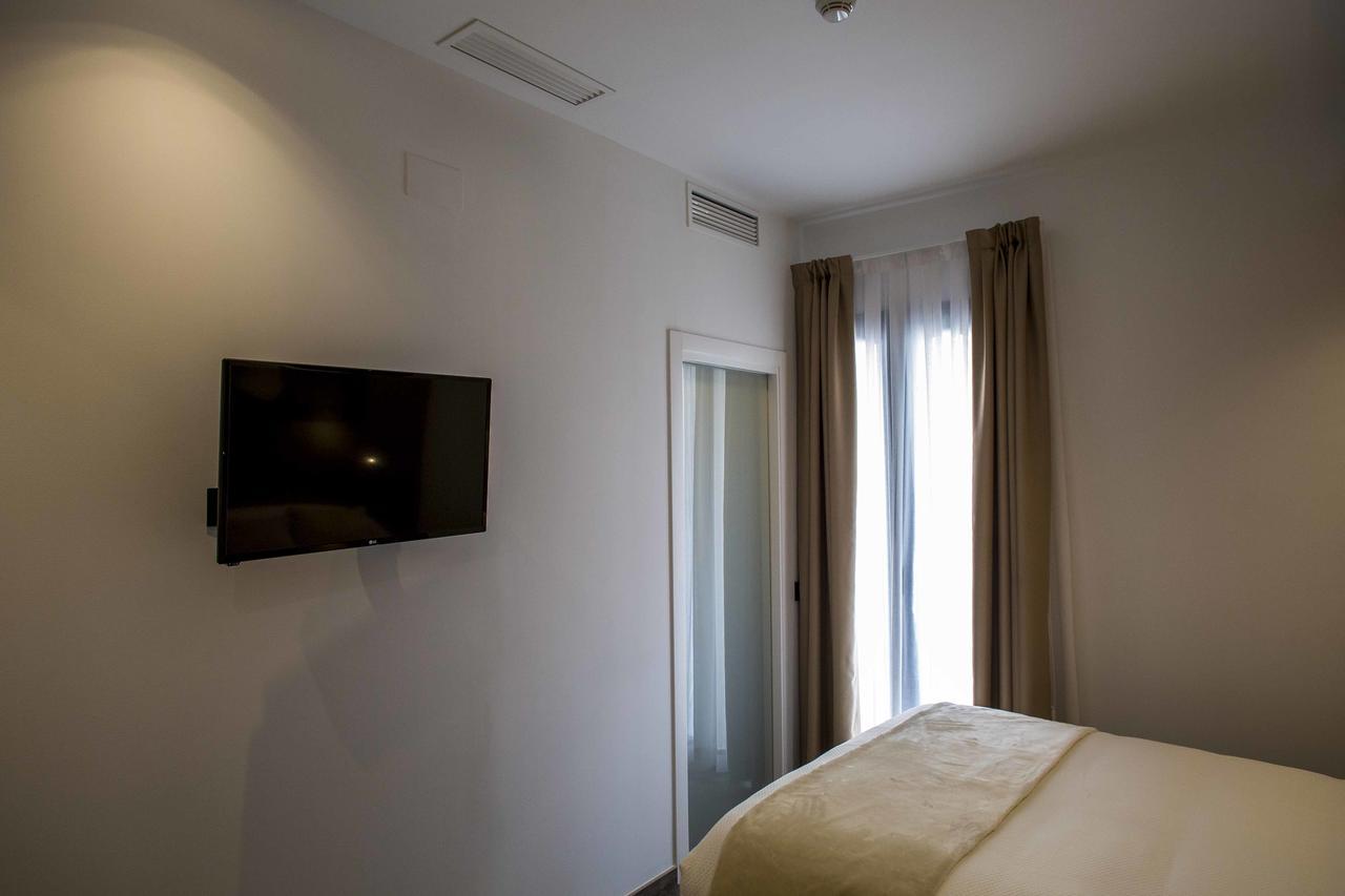 Hostal Sevilla Santa Justa - Adults Only Экстерьер фото